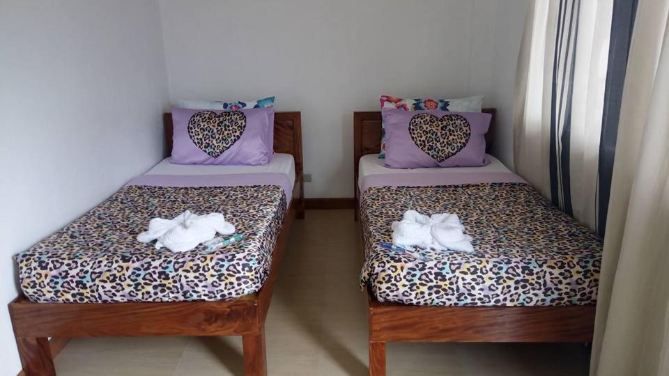 Florabells Iraya Guest House - Batanes Basco Esterno foto