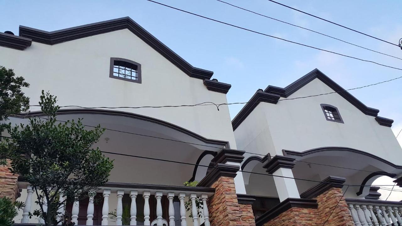 Florabells Iraya Guest House - Batanes Basco Esterno foto
