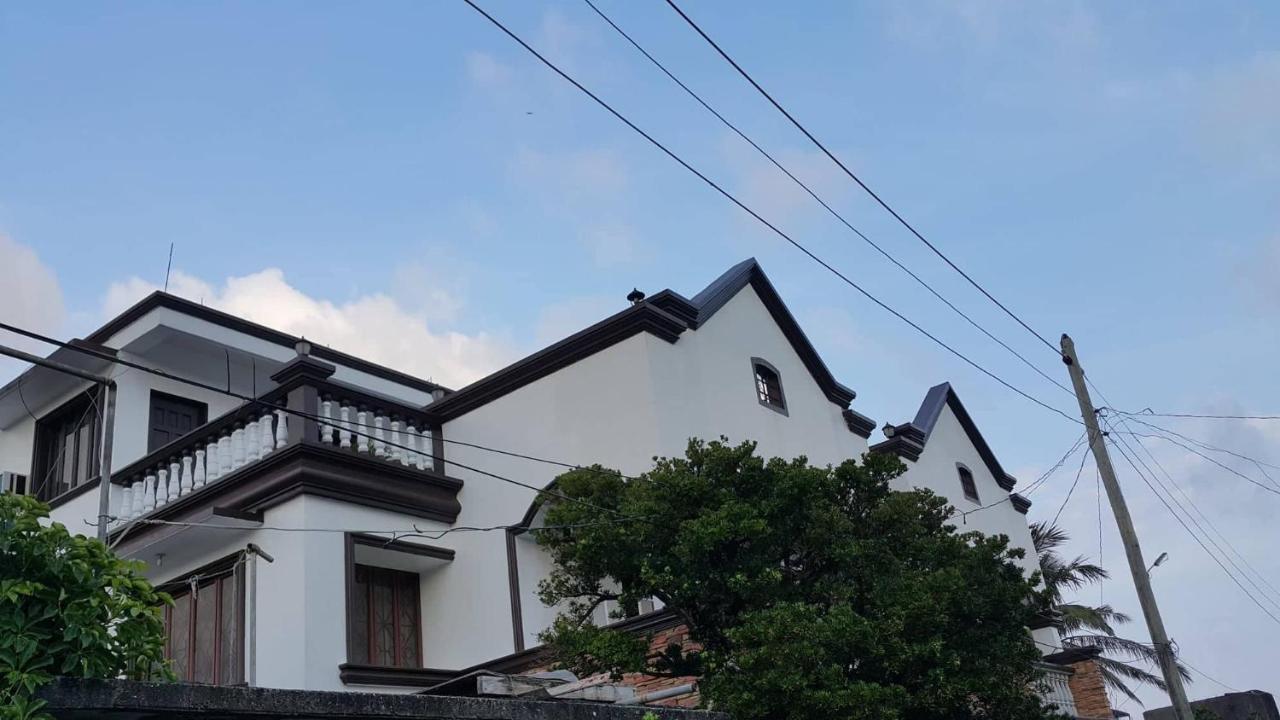 Florabells Iraya Guest House - Batanes Basco Esterno foto