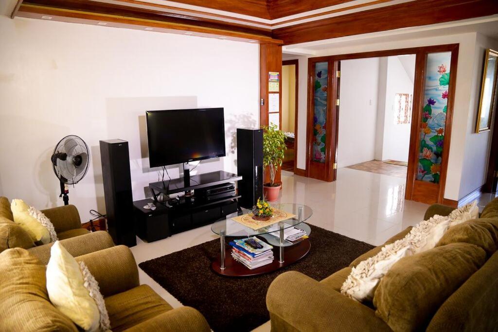 Florabells Iraya Guest House - Batanes Basco Esterno foto