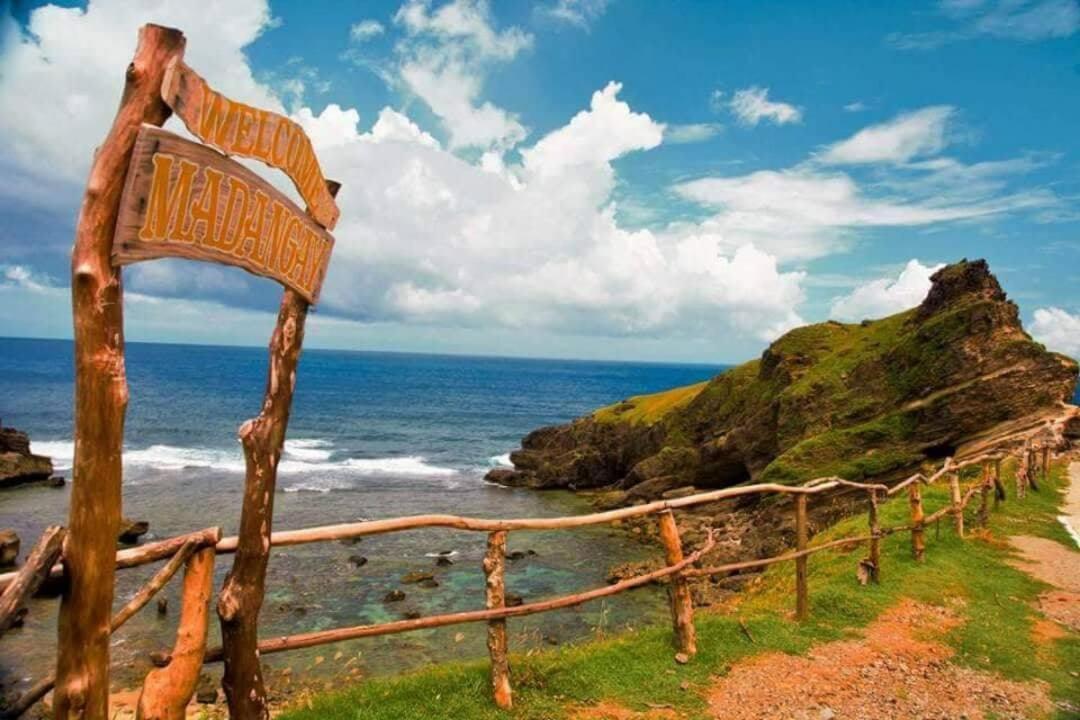 Florabells Iraya Guest House - Batanes Basco Esterno foto